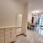 Landmark Plus 1Bed Bathtub